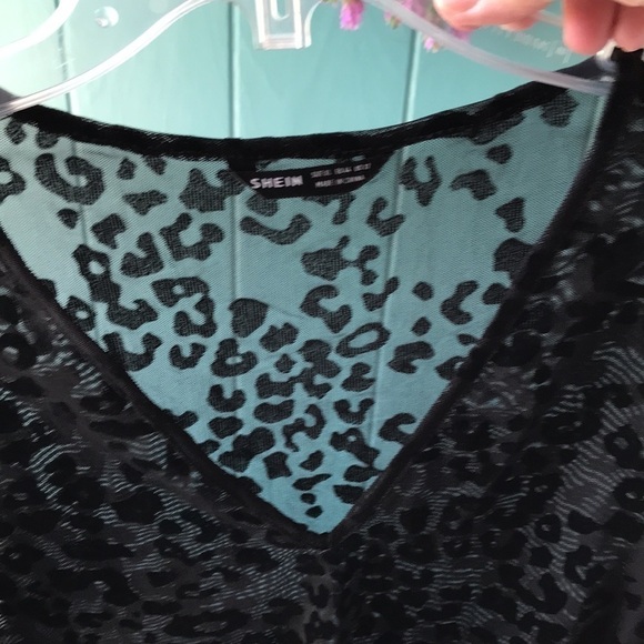 SHEIN Size XL Black Sheer Animal print top V neck Long sleeves boho festive - Picture 3 of 8